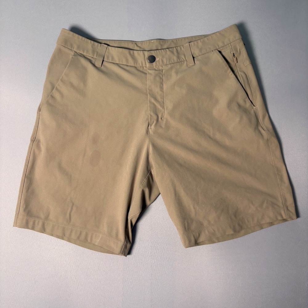Lululemon Commission Shorts 9 Mens 32 Khaki Tan Tech Chino Golf Shorts